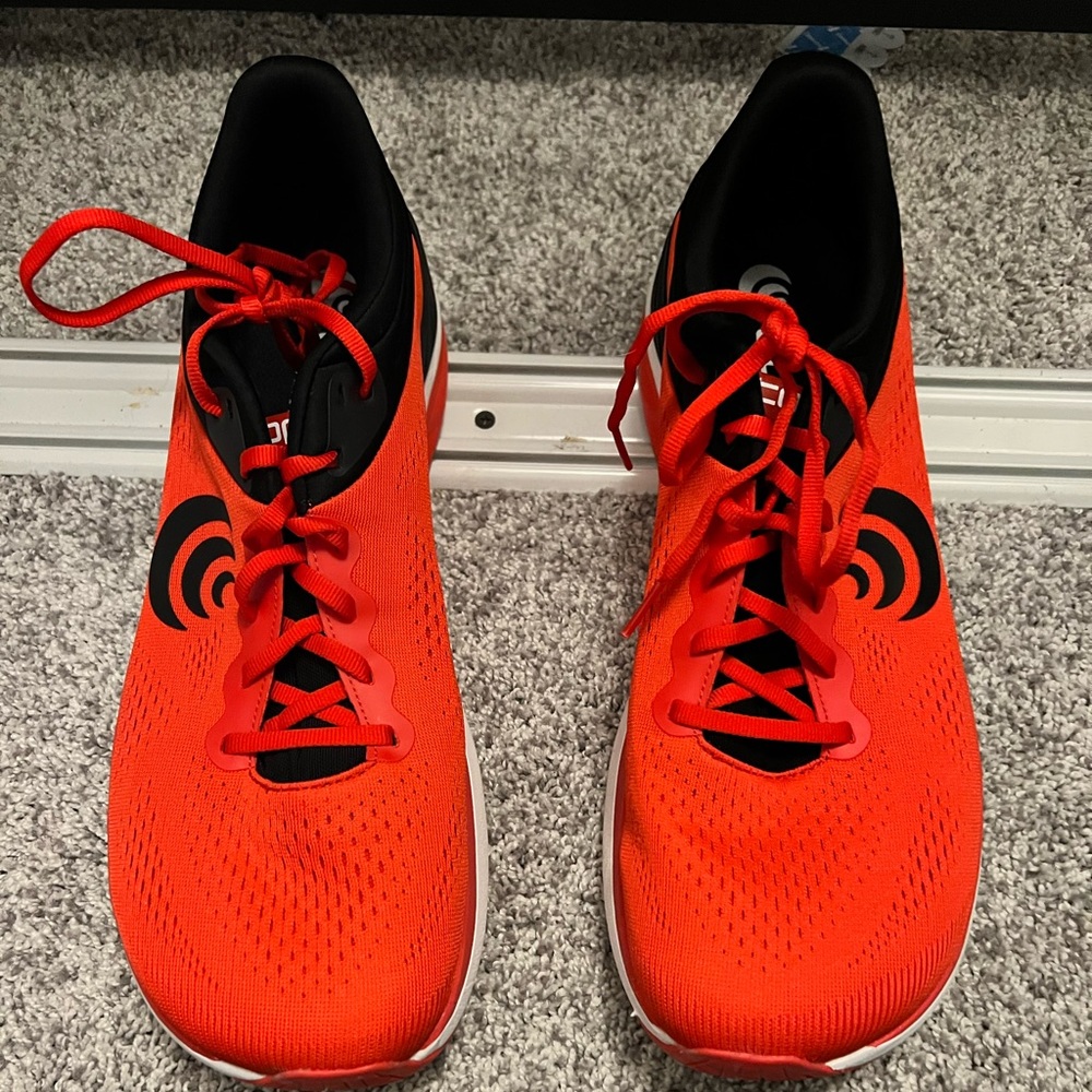Topo Athletic Utrafly 4 Men’s sz 13 running shoes